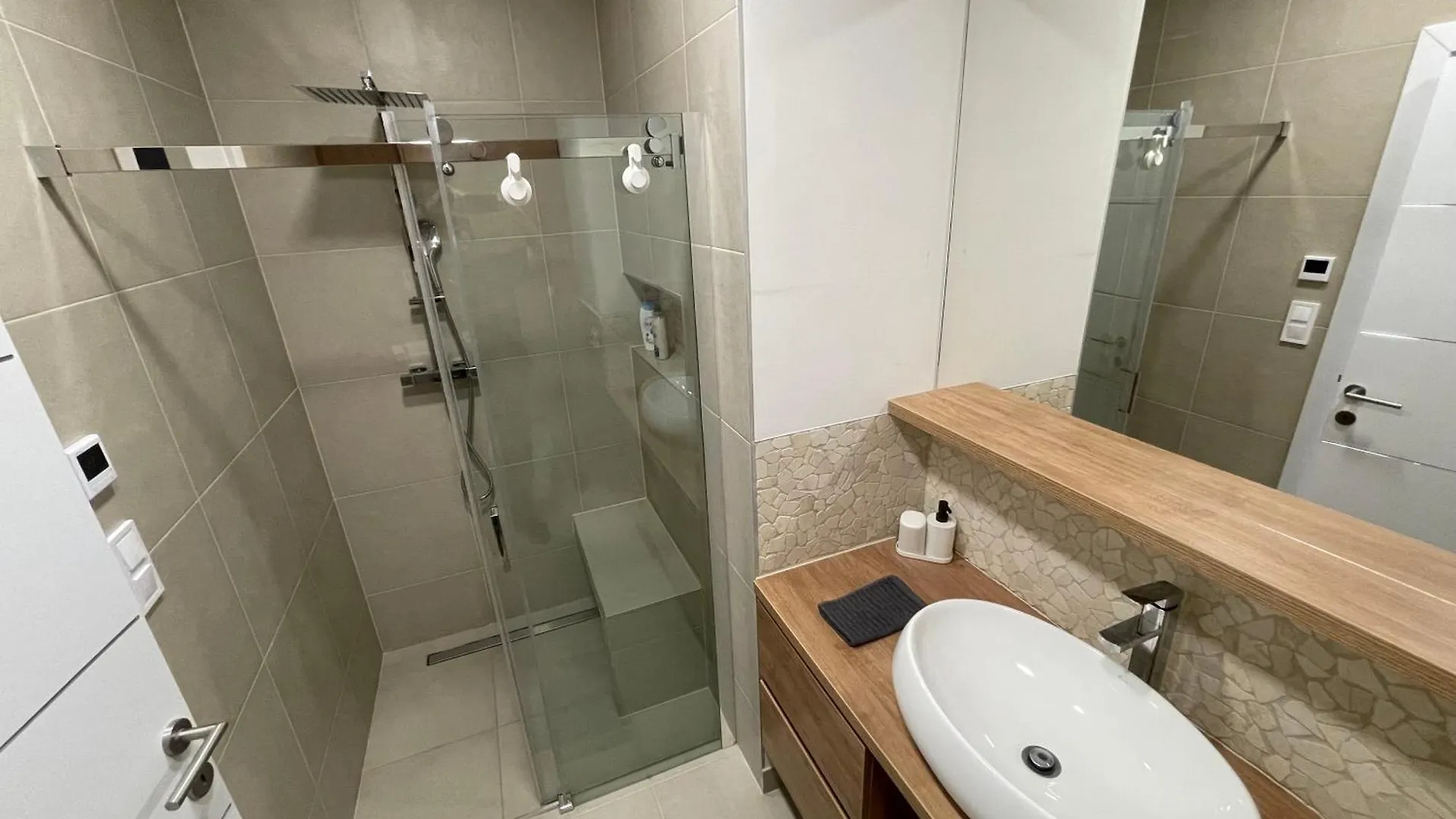 City Center 4! Modern And Cozy 3Br In City Center! Budapest Apartment