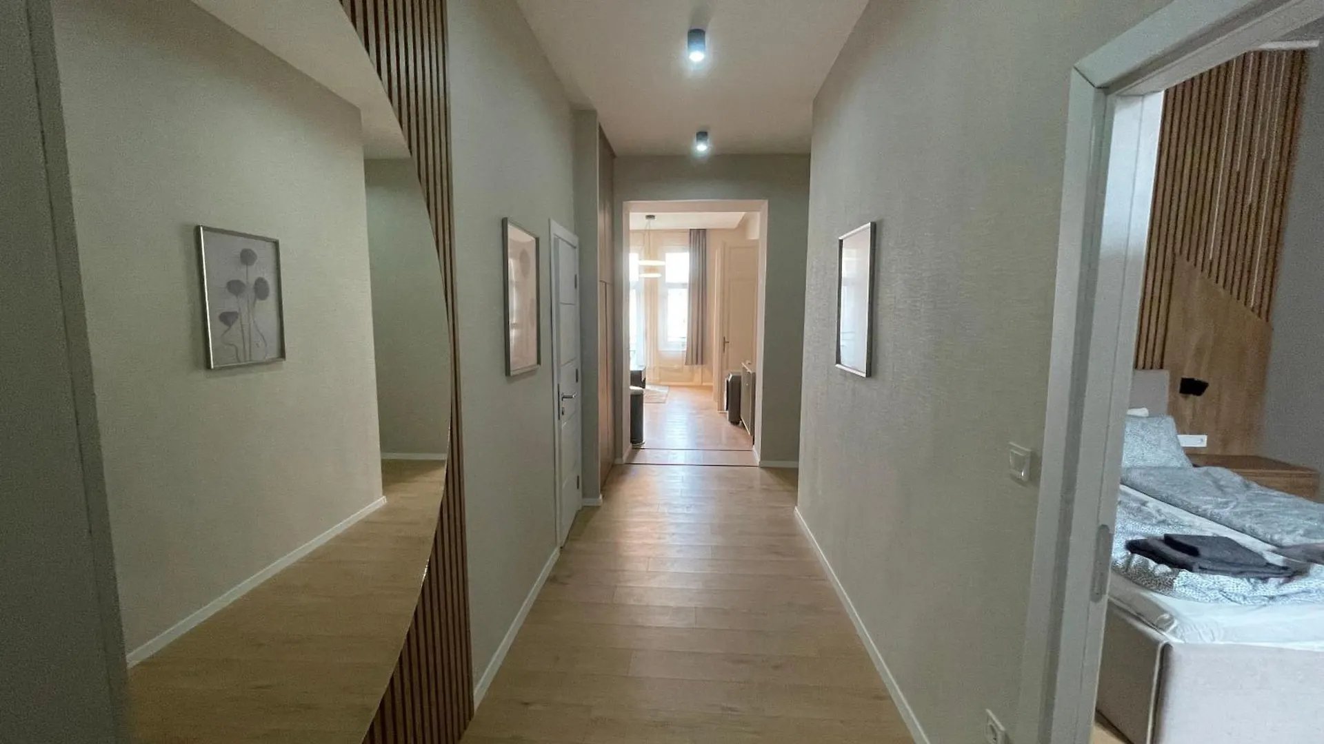 City Center 4! Modern And Cozy 3Br In City Center! Budapest Apartment