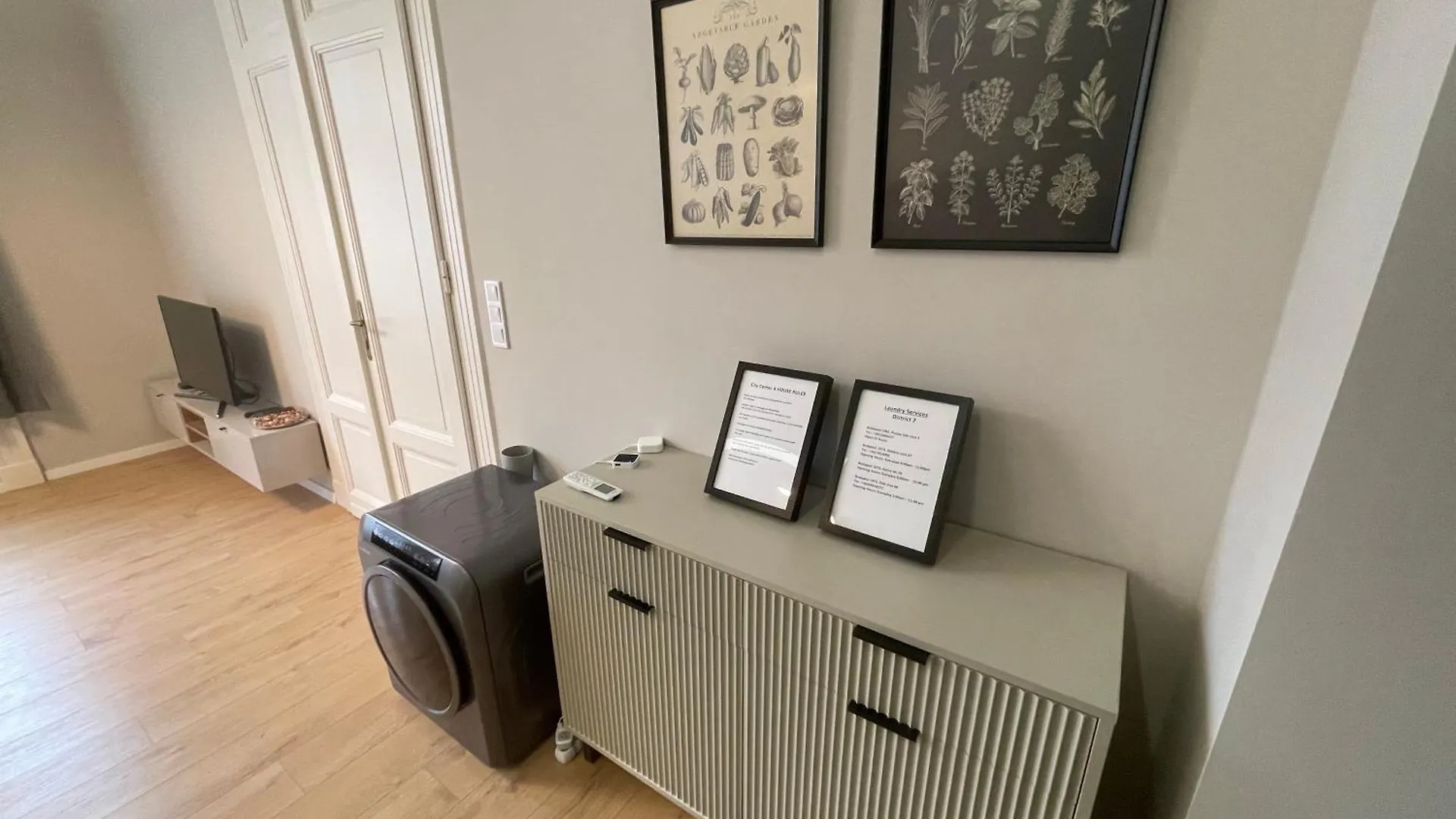 Apartment City Center 4! Modern And Cozy 3Br In City Center! Budapest